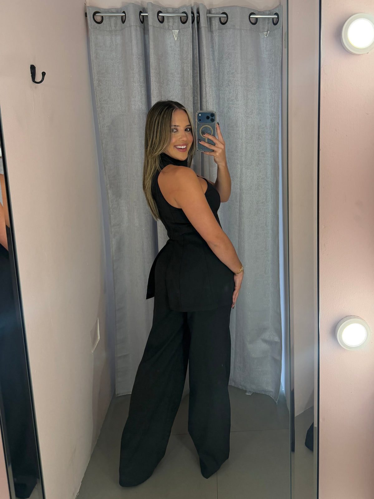 Black Cut Out Set