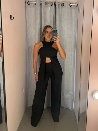 Black Cut Out Set